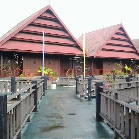 Hotel Pantai Gapura マカッサル エクステリア 写真