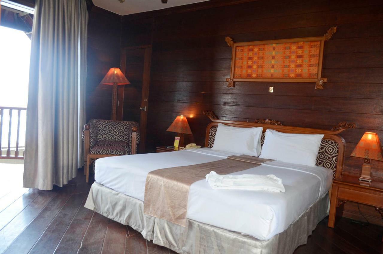 Hotel Pantai Gapura マカッサル エクステリア 写真