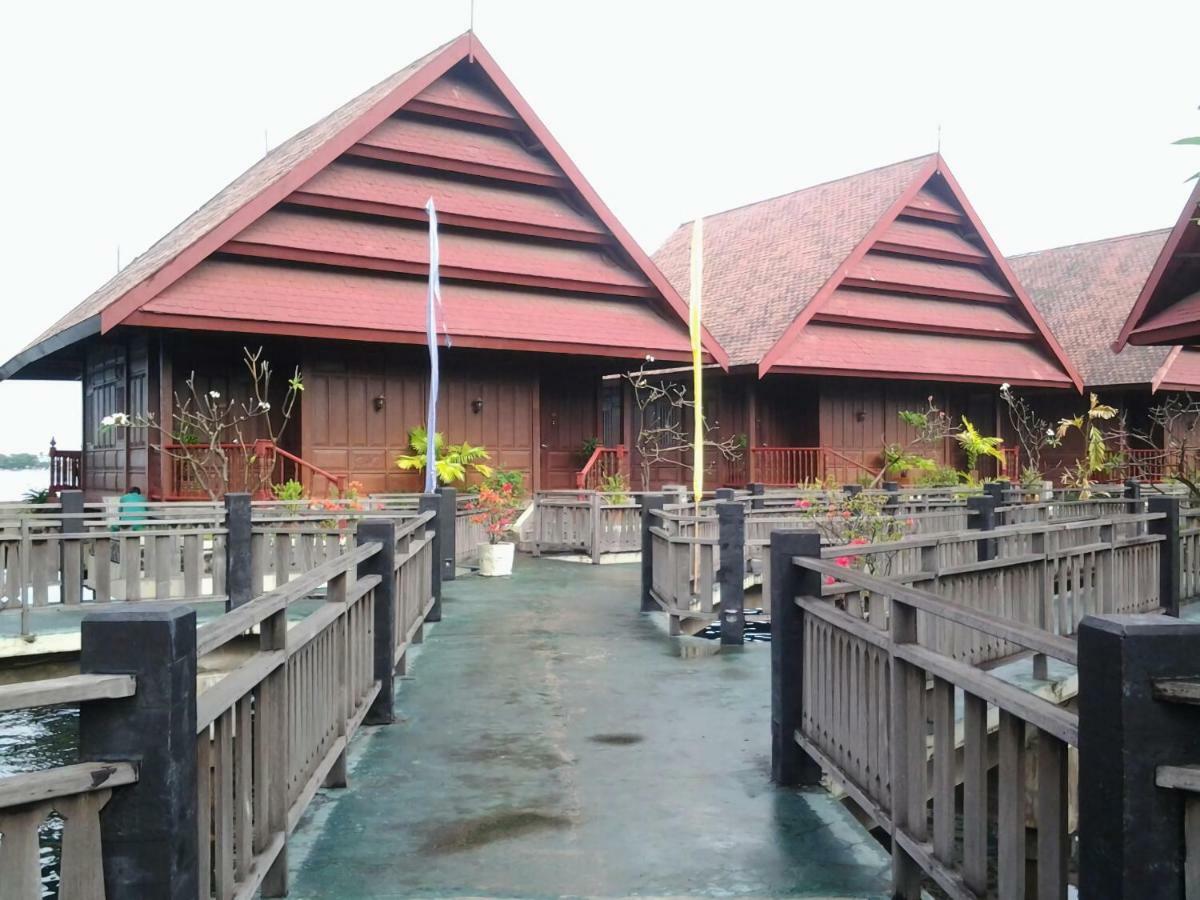 Hotel Pantai Gapura マカッサル エクステリア 写真
